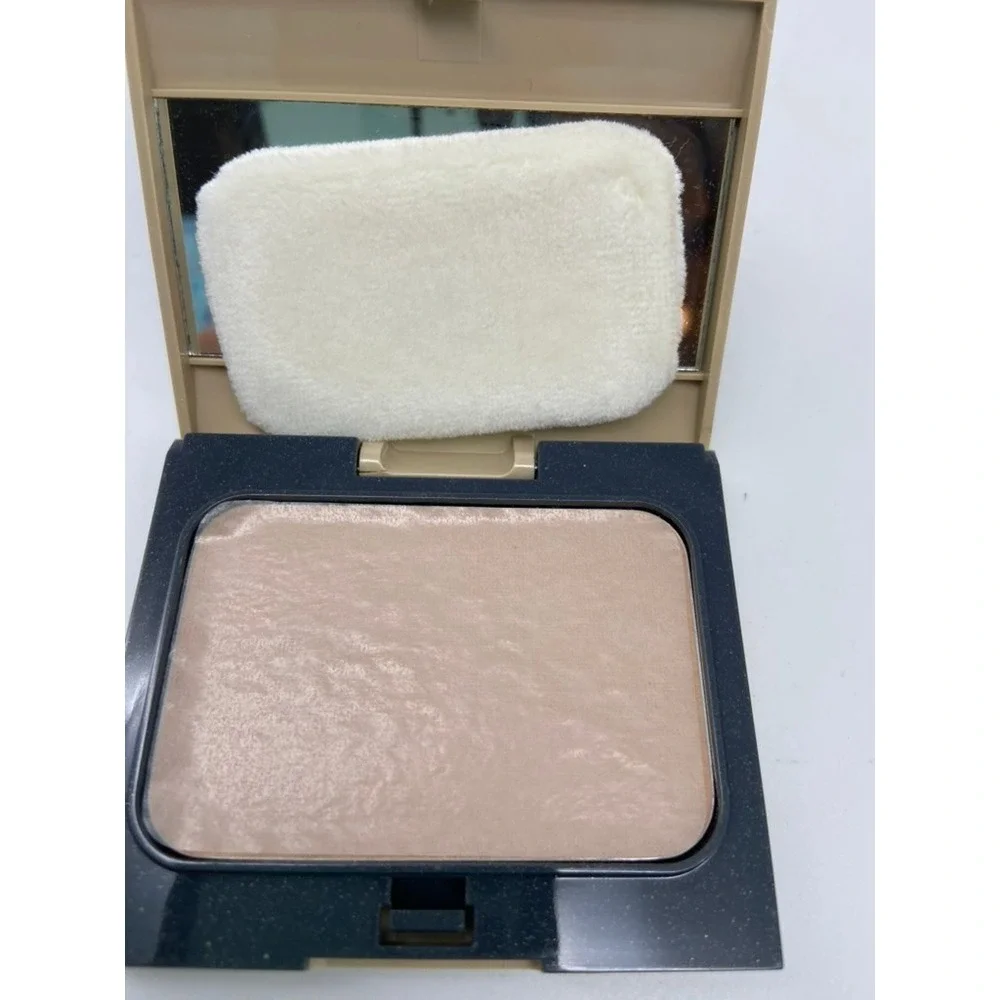 Avon Advanced Foundation Translucent‎ Face Powder Pressed Light Medium Liposomes
